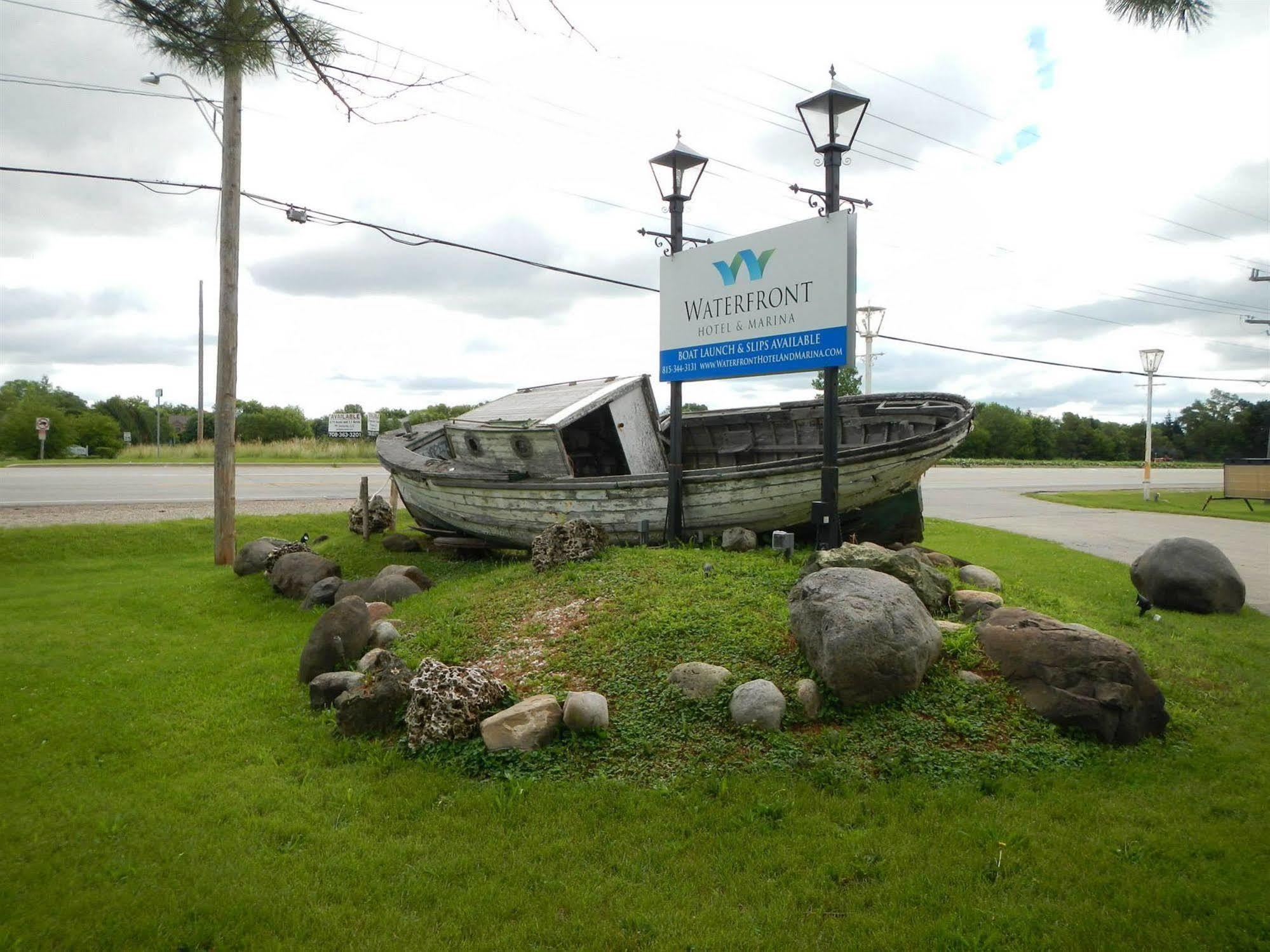 Motel Waterfront And Marina Johnsburg